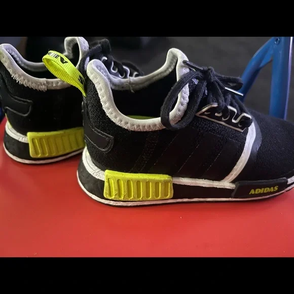 Addidas Toddler - Picture 3 of 5